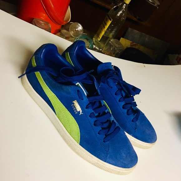 suede neon pumas